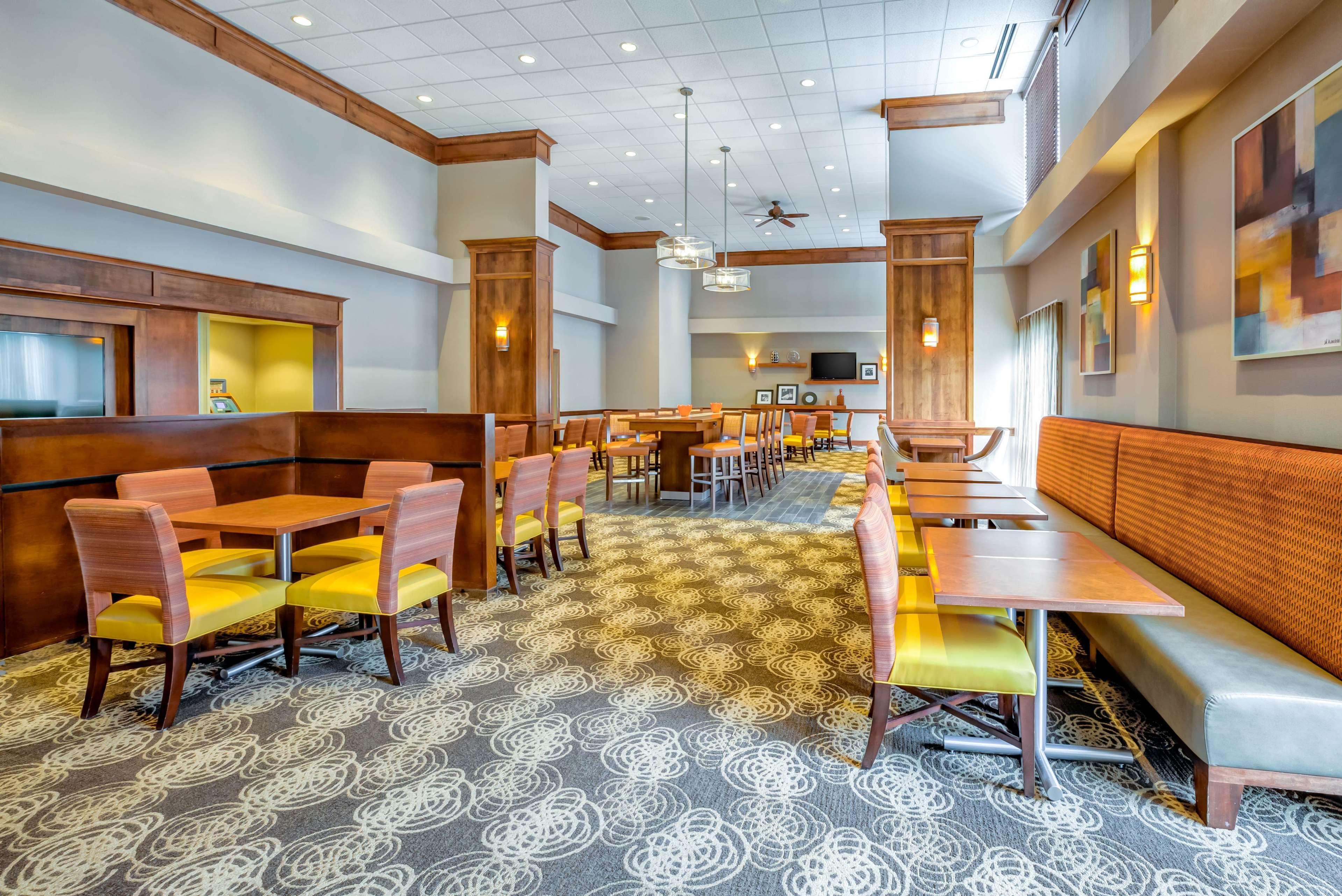 Hampton Inn Boston-Норвуд Экстерьер фото