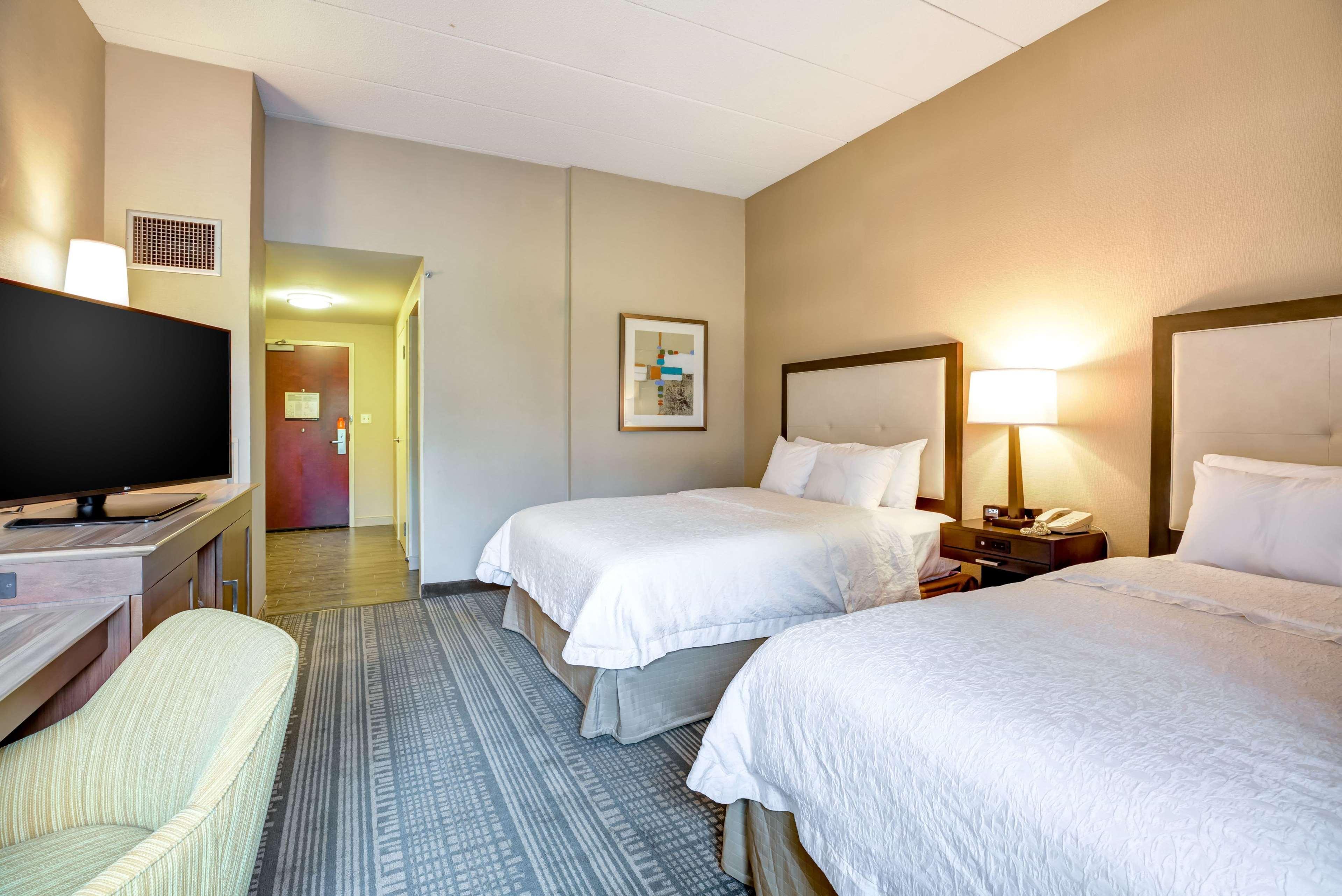 Hampton Inn Boston-Норвуд Экстерьер фото