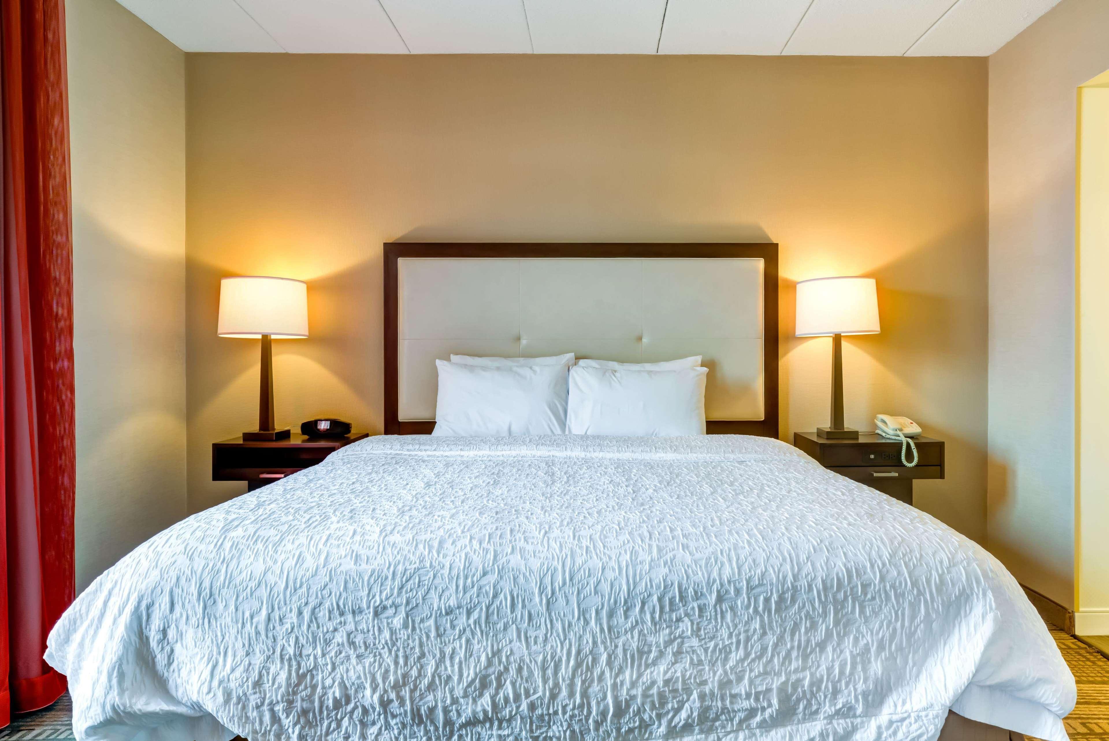 Hampton Inn Boston-Норвуд Экстерьер фото