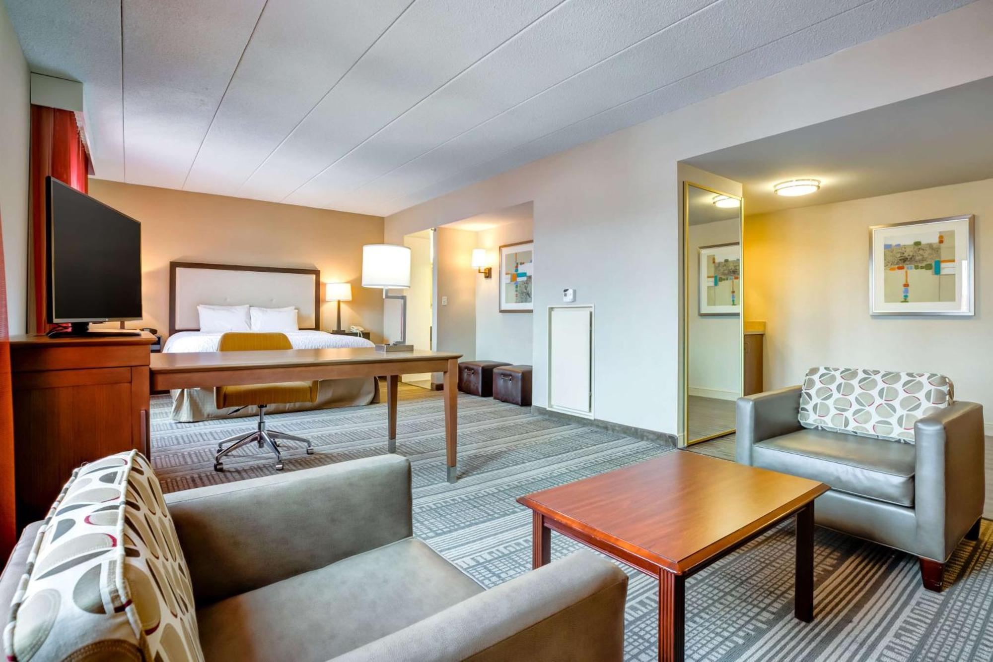 Hampton Inn Boston-Норвуд Экстерьер фото