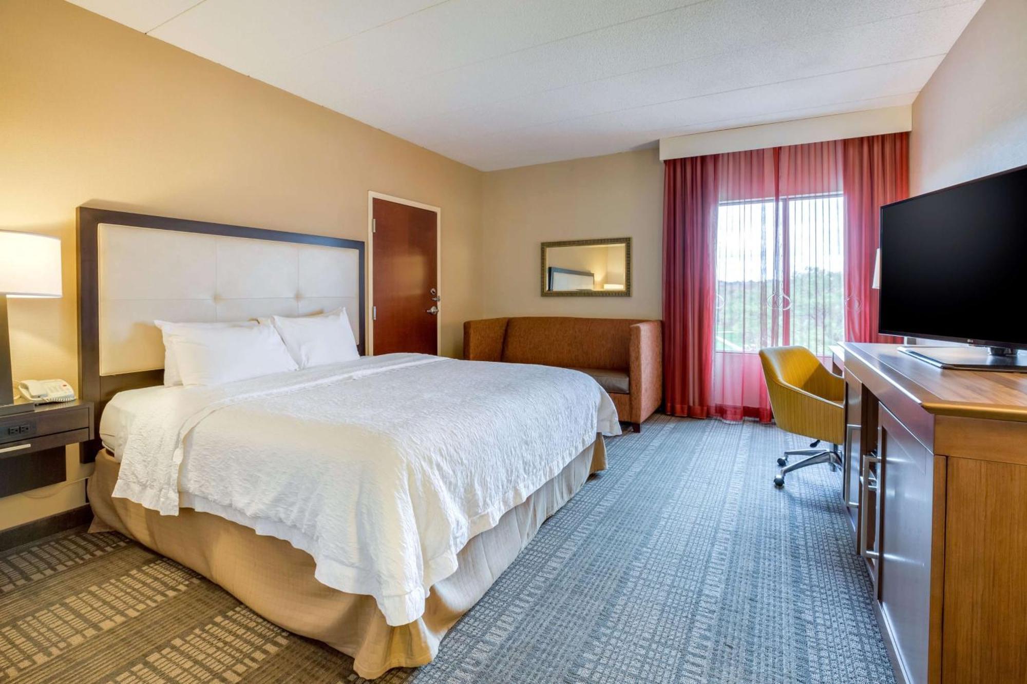 Hampton Inn Boston-Норвуд Экстерьер фото