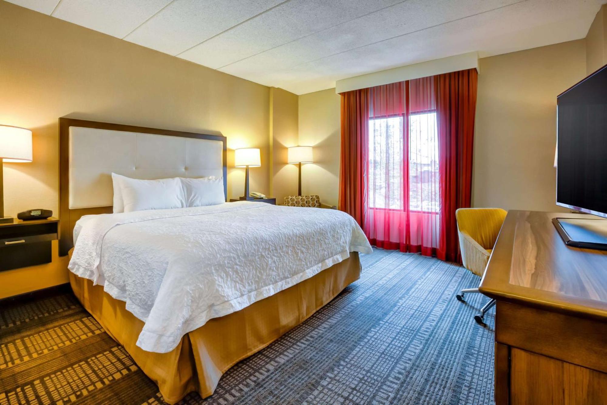 Hampton Inn Boston-Норвуд Экстерьер фото