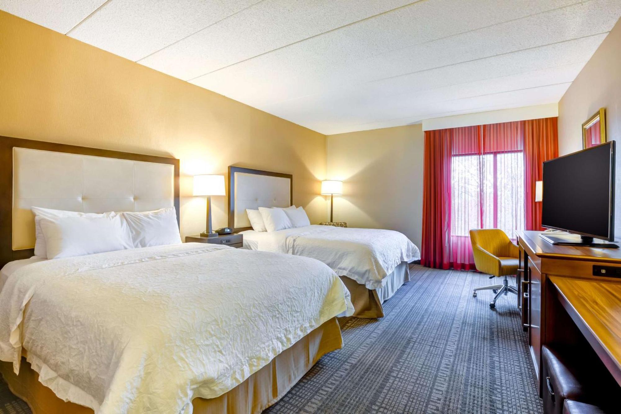 Hampton Inn Boston-Норвуд Экстерьер фото
