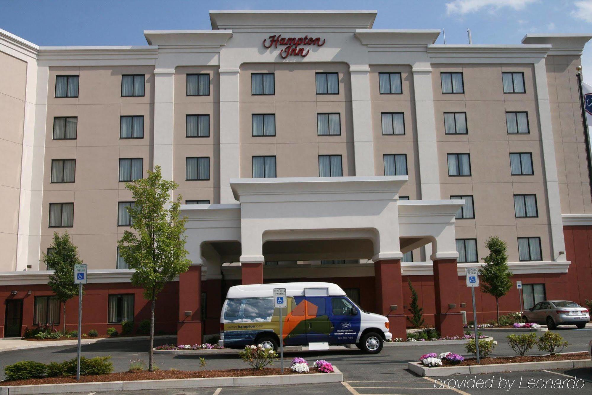 Hampton Inn Boston-Норвуд Экстерьер фото